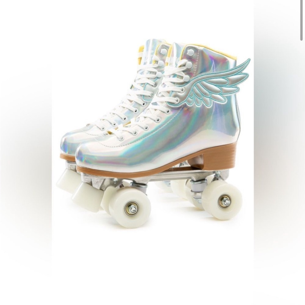 Archie 278 Holographic/Silver Roller Skates with Wings